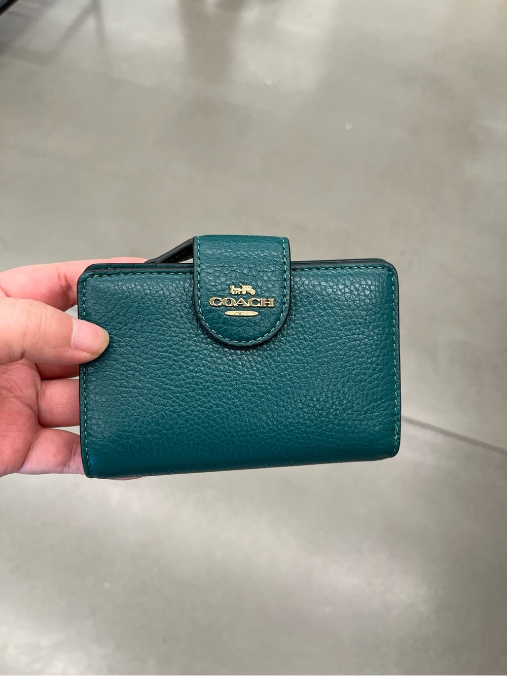 COACH Medium Corner Zip Wallet Im/Emerald  NWT